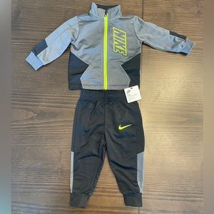 NWT Baby / Toddler 2 piece tracksuit - Black, Grey & Neon Green - Size 12-18M